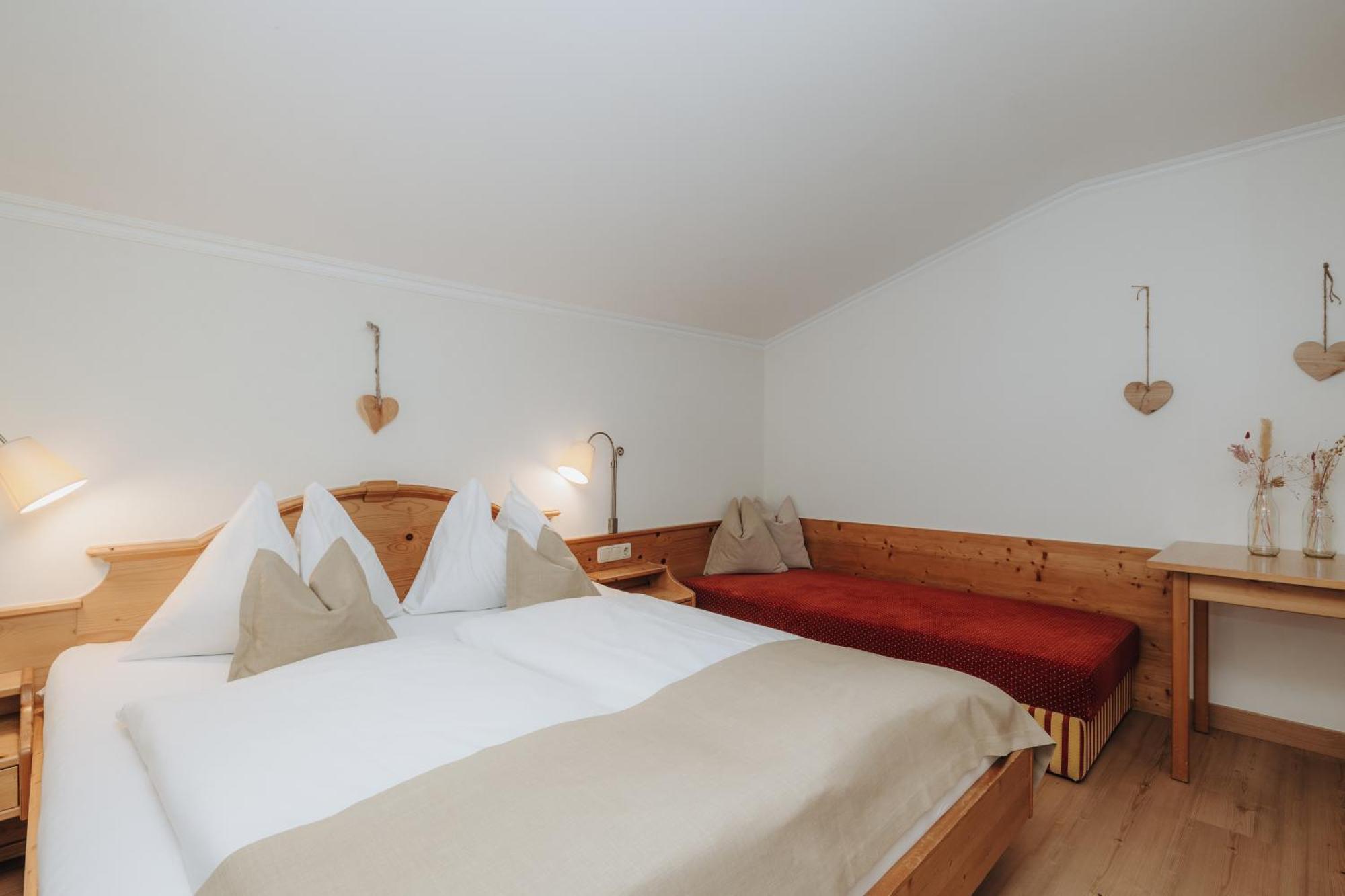 Hotel Krone גרוסארל מראה חיצוני תמונה